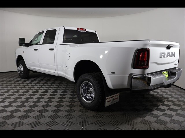 2026 Ram 3500 Tradesman photo 4