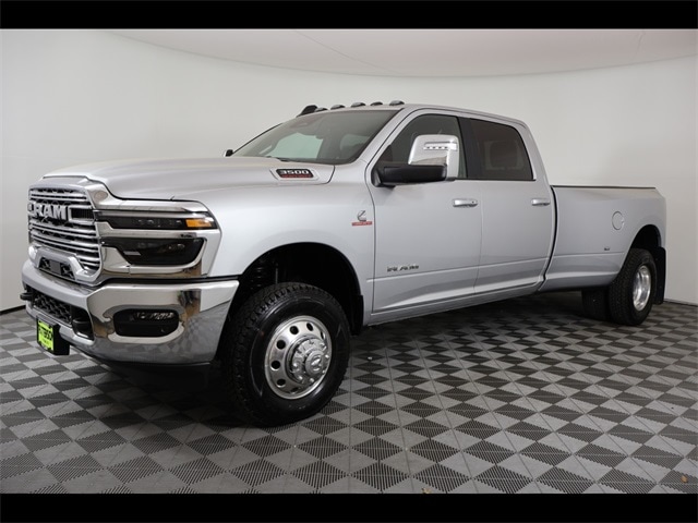 2026 RAM Ram 3500 Pickup Laramie's photo
