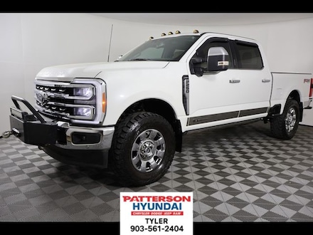 2023 Ford F-250SD Lariat Truck