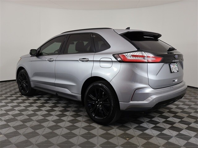 2024 Ford Edge ST photo 2