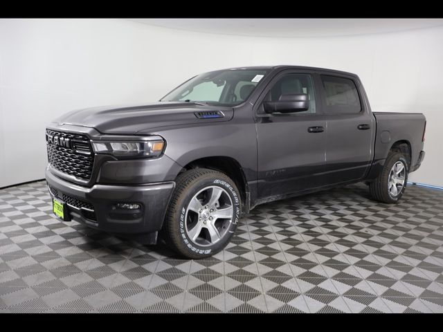 New 2026 Ram 1500 EXPRESS CREW CAB 4X2 5'7 BOX
