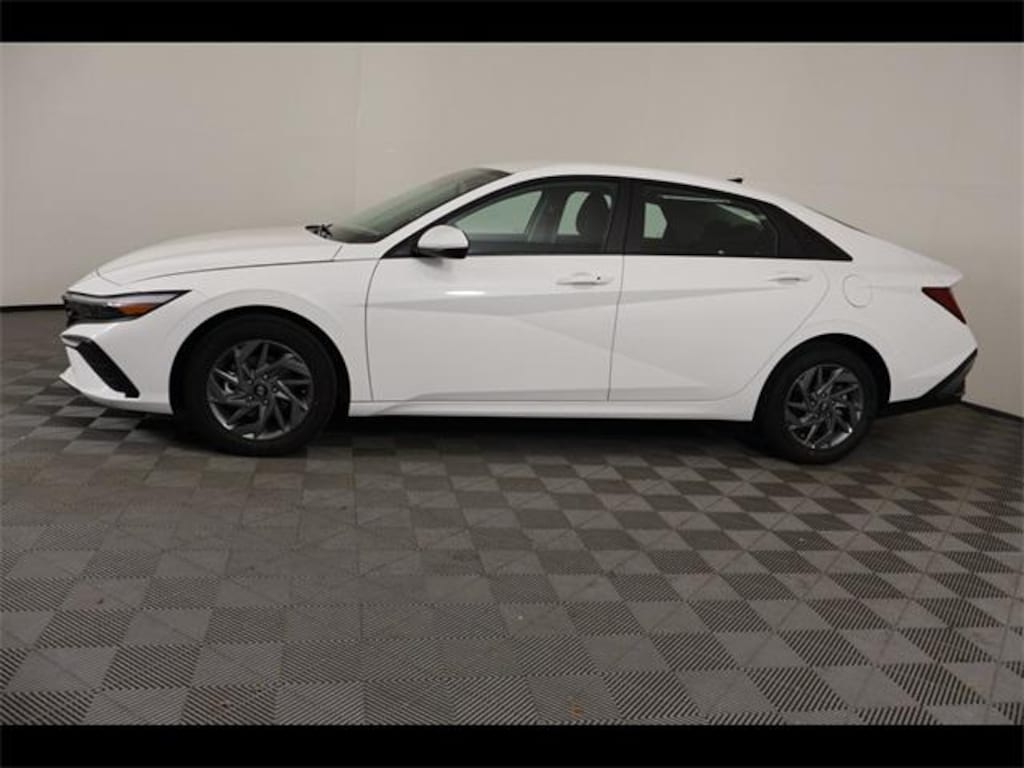 New 2026 Hyundai Elantra Hybrid Blue Sedan