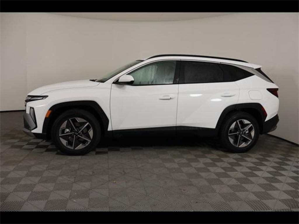 New 2026 Hyundai Tucson SEL FWD SUV