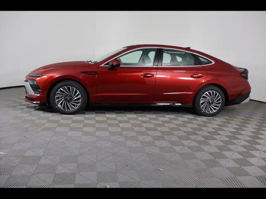 New 2026 Hyundai Sonata Hybrid SEL Sedan
