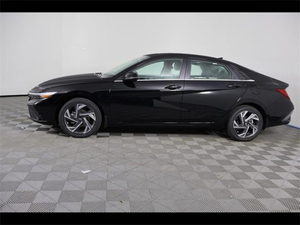 New 2026 Hyundai Elantra Limited Sedan