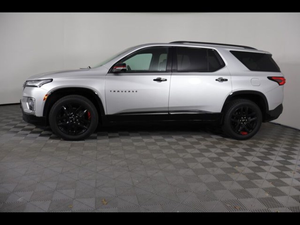 Used 2022 Chevrolet Traverse Premier SUV