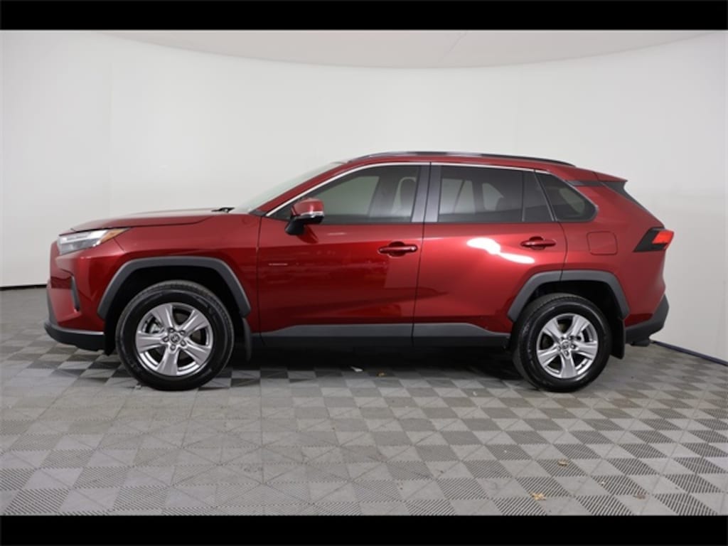 Used 2025 Toyota RAV4 XLE SUV