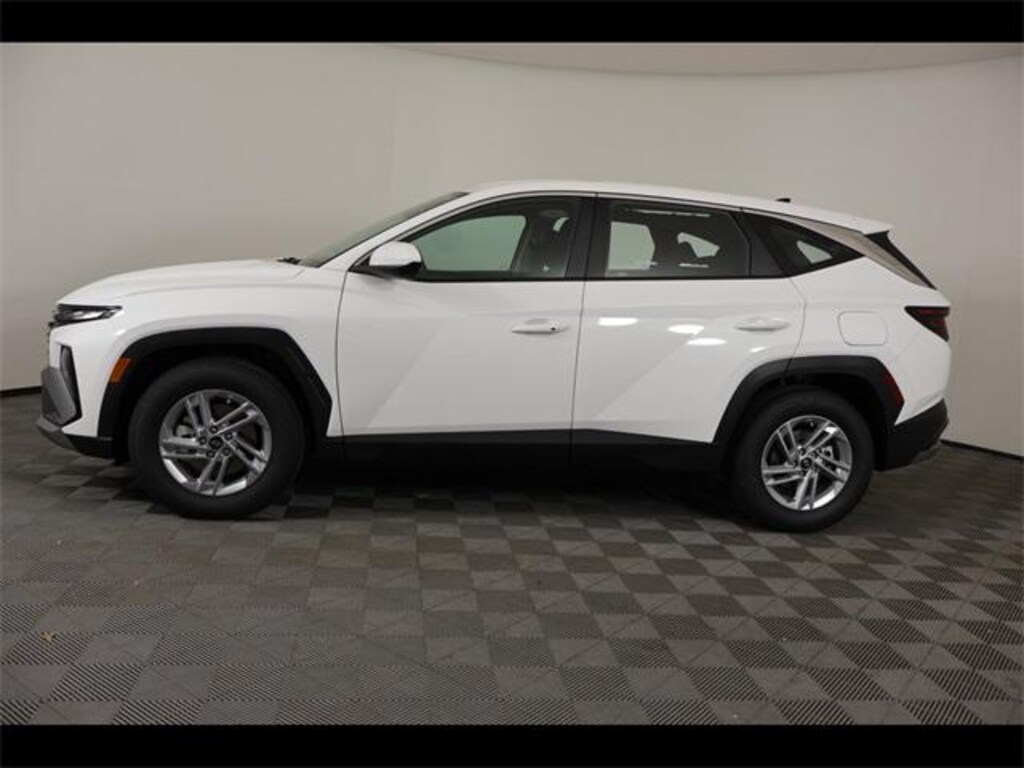 New 2026 Hyundai Tucson SE FWD SUV