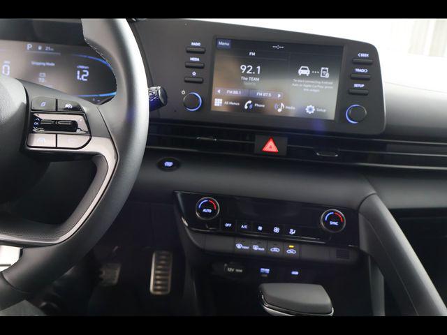 2026 Hyundai Elantra SEL Sport - Photo 17