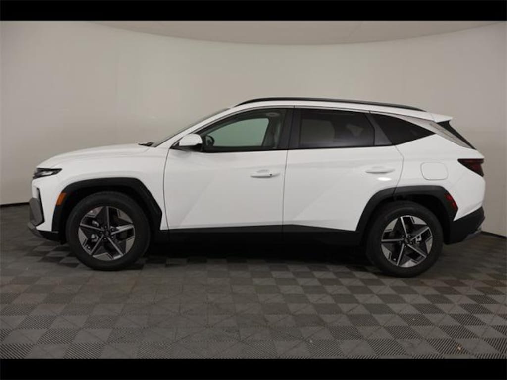 New 2026 Hyundai Tucson SEL FWD SUV