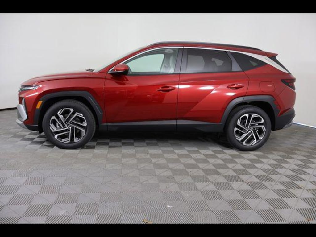 New 2026 Hyundai Tucson SEL Plus FWD SUV