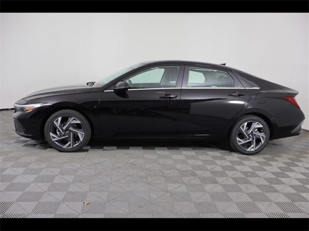 New 2025 Hyundai Elantra Hybrid Limited Sedan