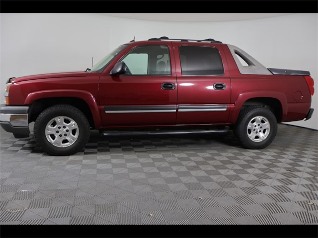 Used 2005 Chevrolet Avalanche 1500 Z66 Truck