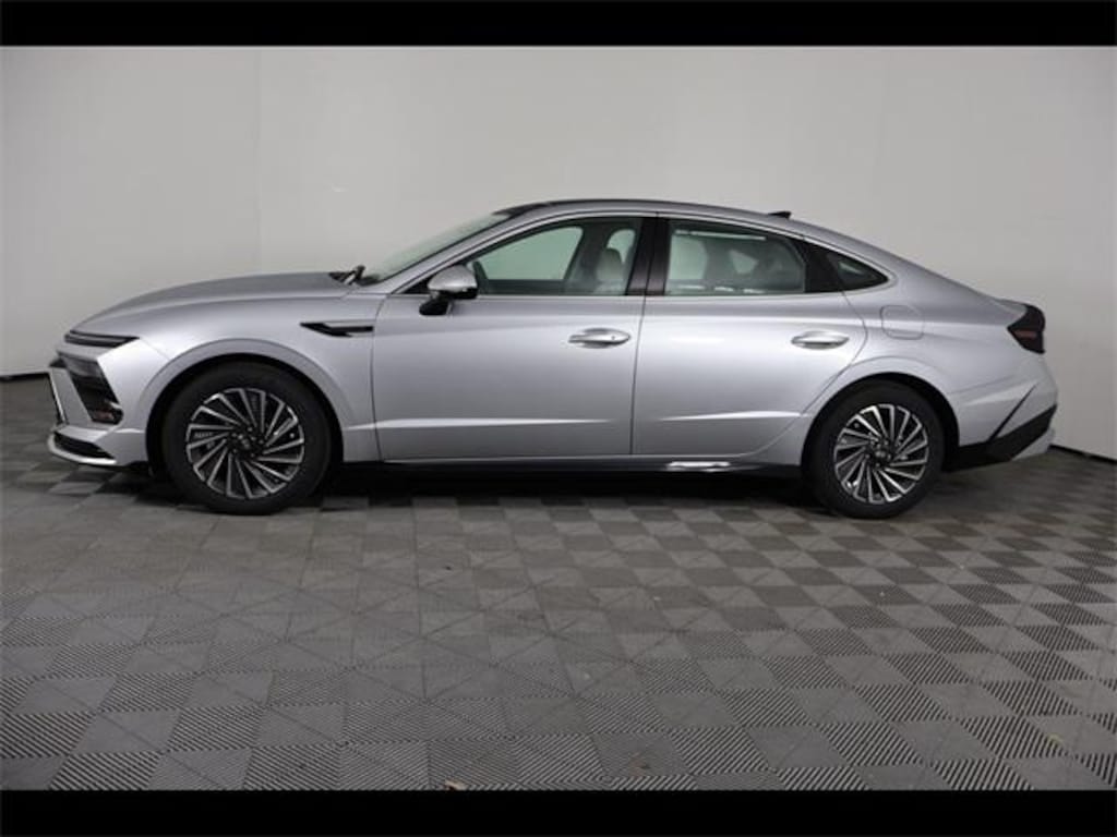 New 2026 Hyundai Sonata Hybrid SEL Sedan