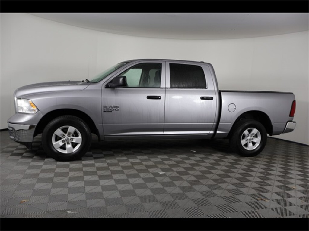 Used 2022 Ram 1500 Classic SLT Truck