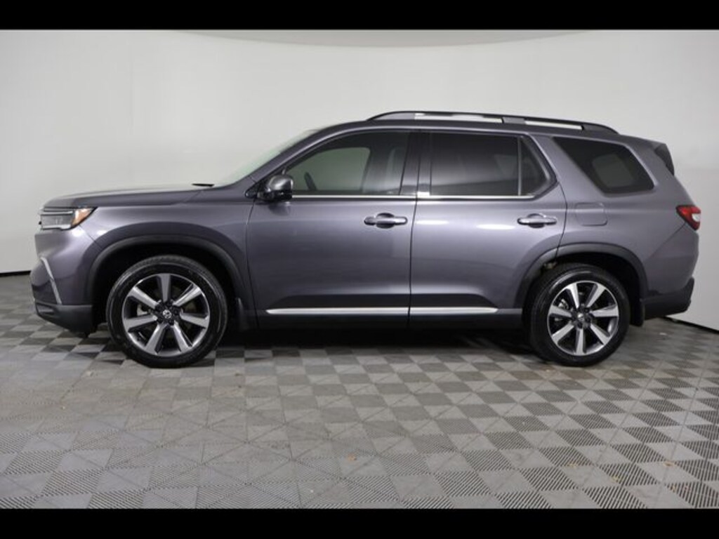 Used 2025 Honda Pilot Elite SUV