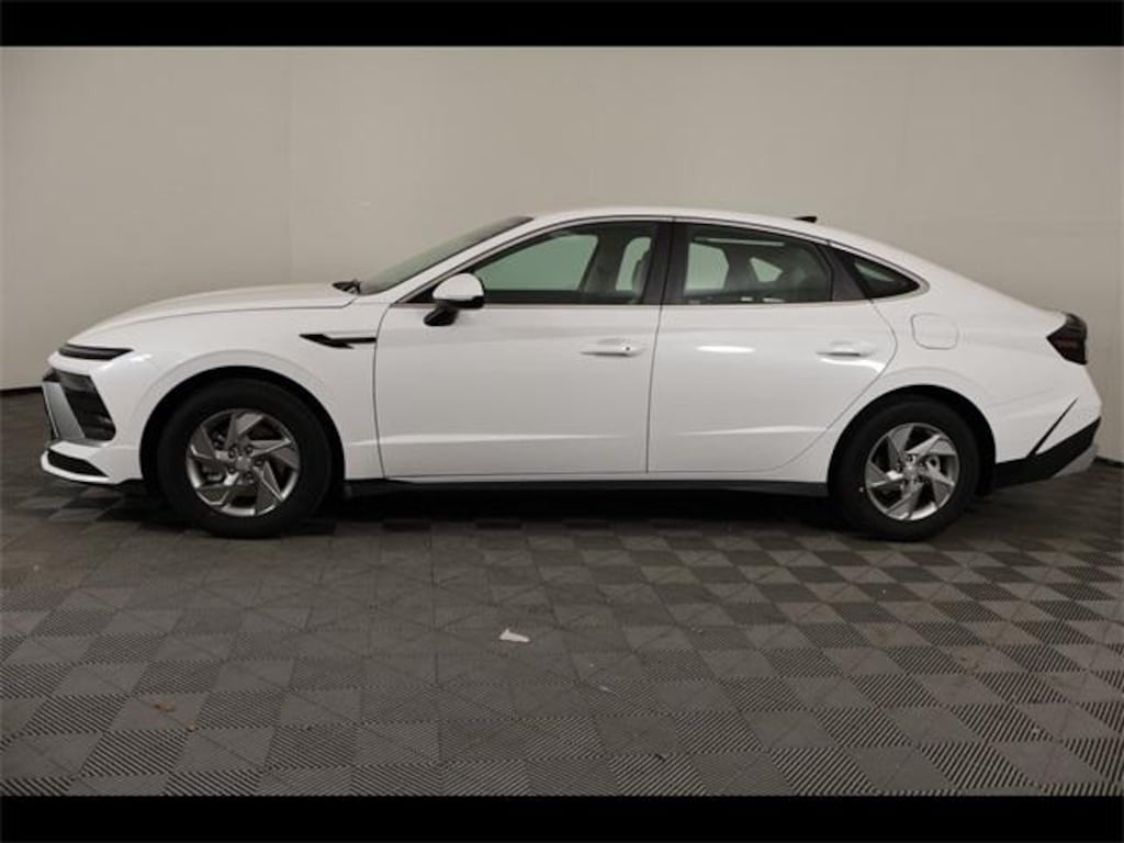 New 2026 Hyundai Sonata SE Sedan