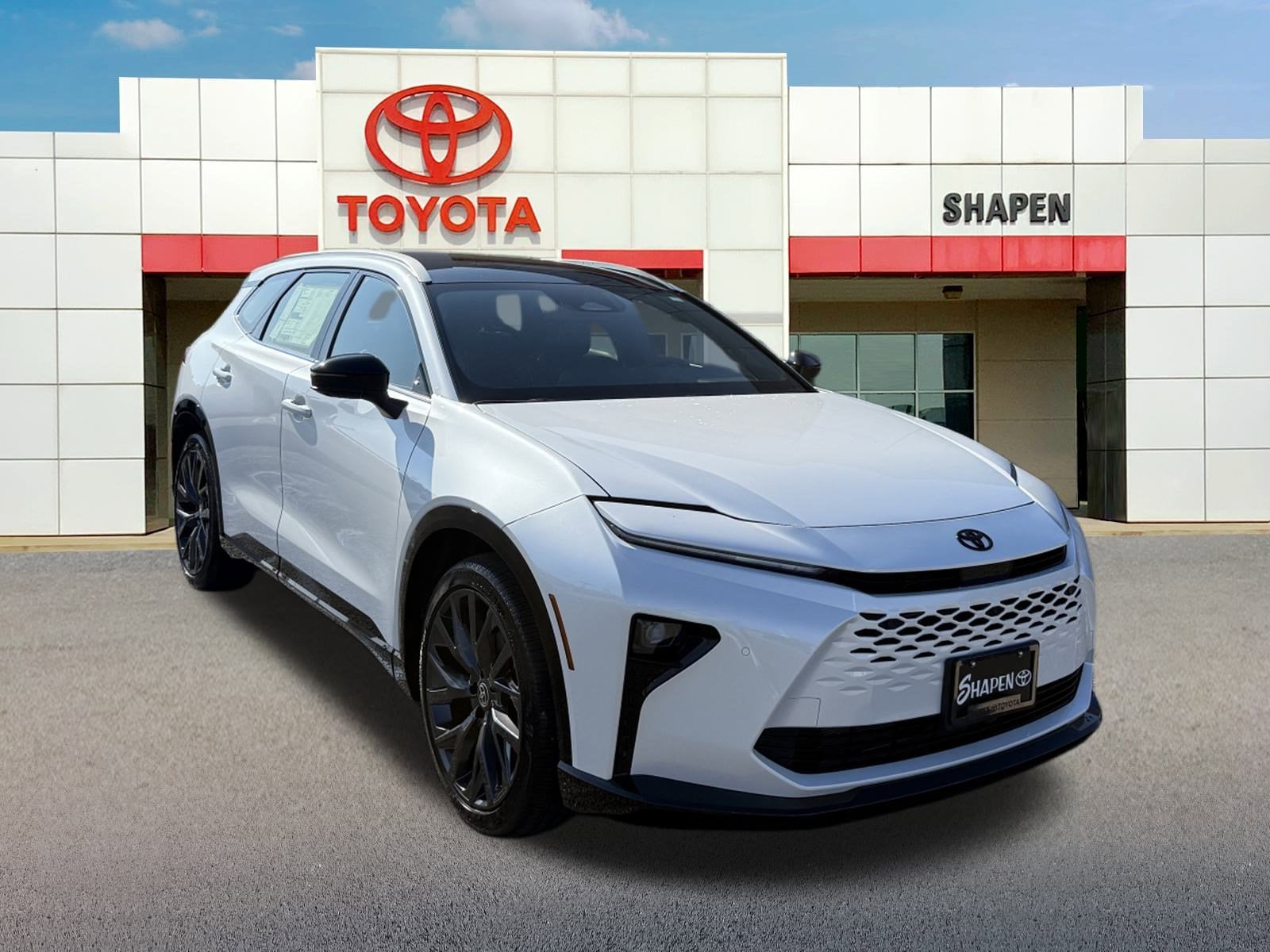 2025 Toyota Crown Signia Limited's photo