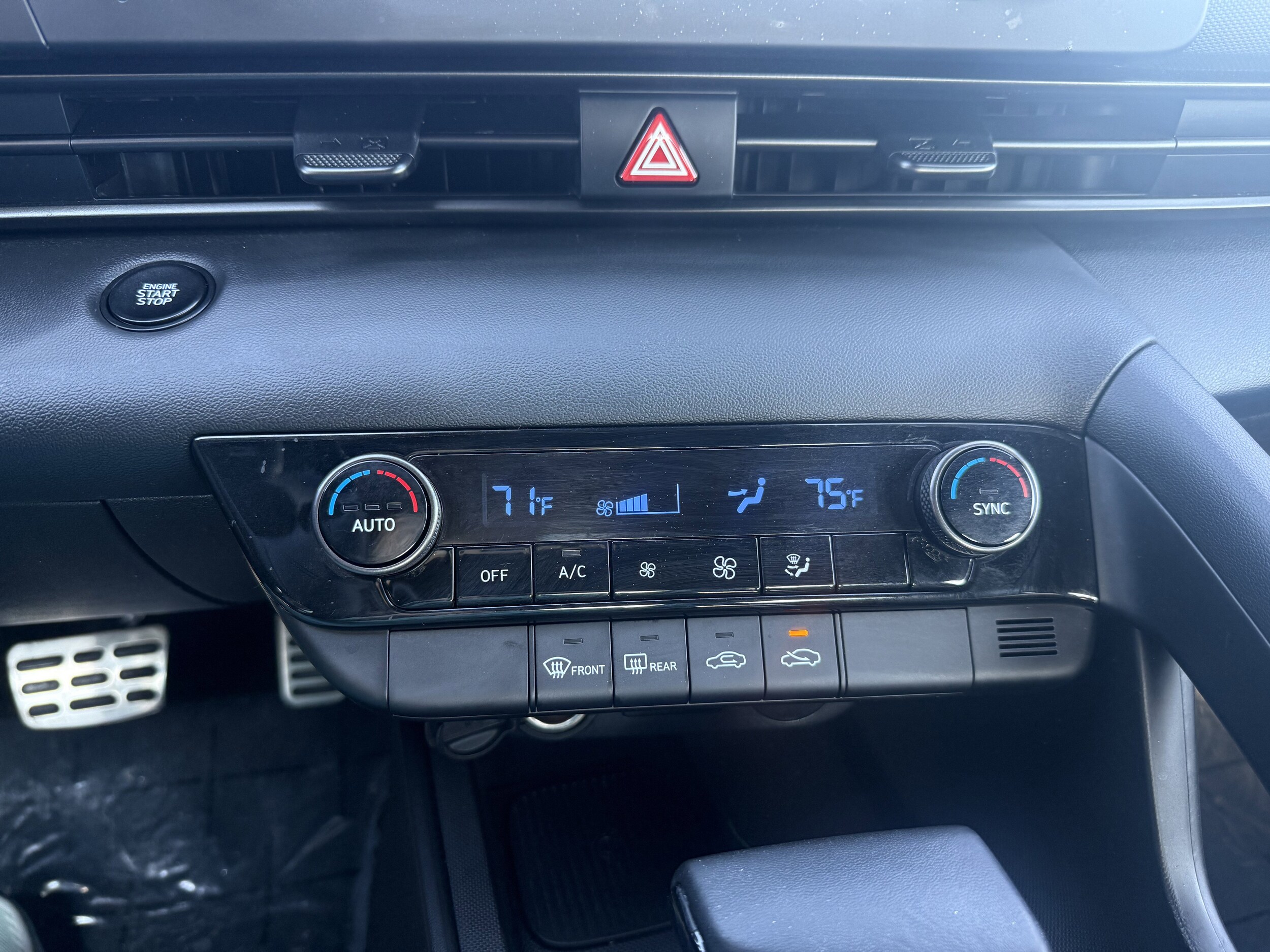 2025 Hyundai Elantra SEL - Photo 18