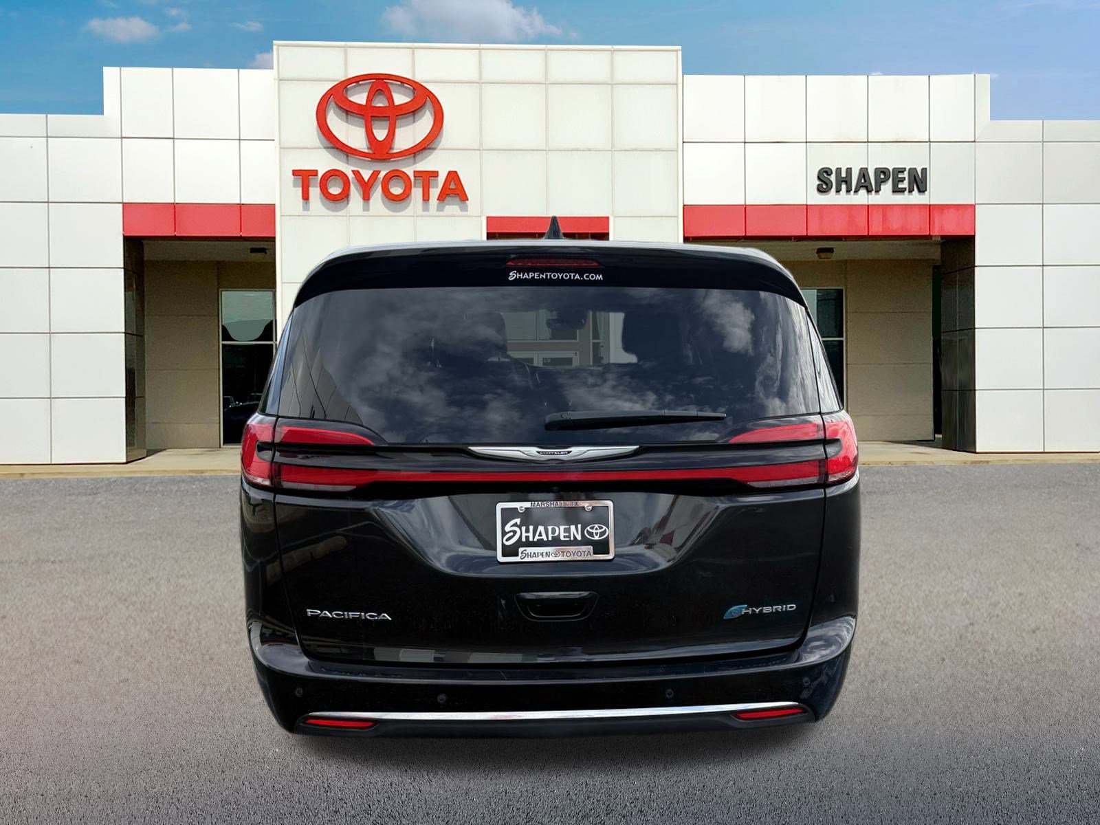 2023 Chrysler Pacifica Hybrid Limited photo 3