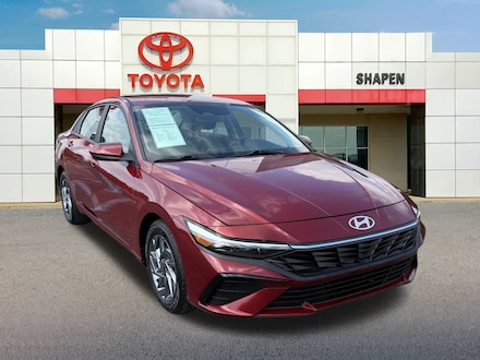 2024 Hyundai Elantra SEL Sedan