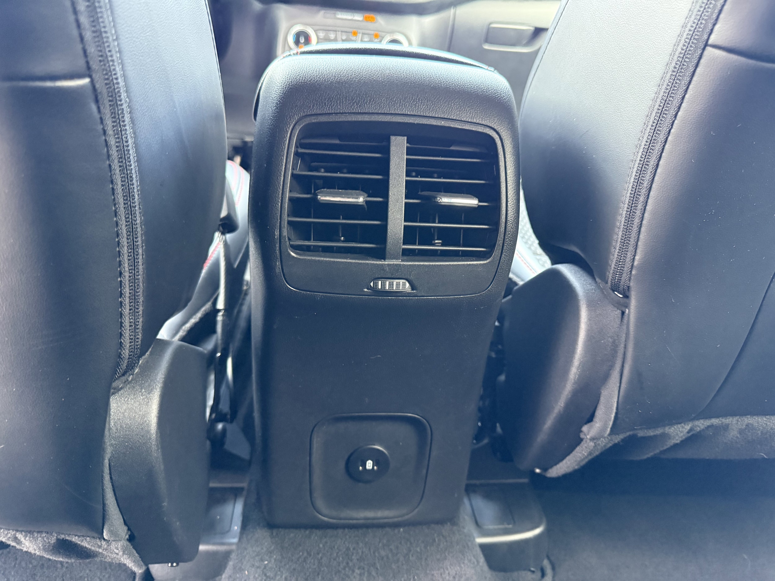 2025 Ford Escape ST-Line Select - Photo 10