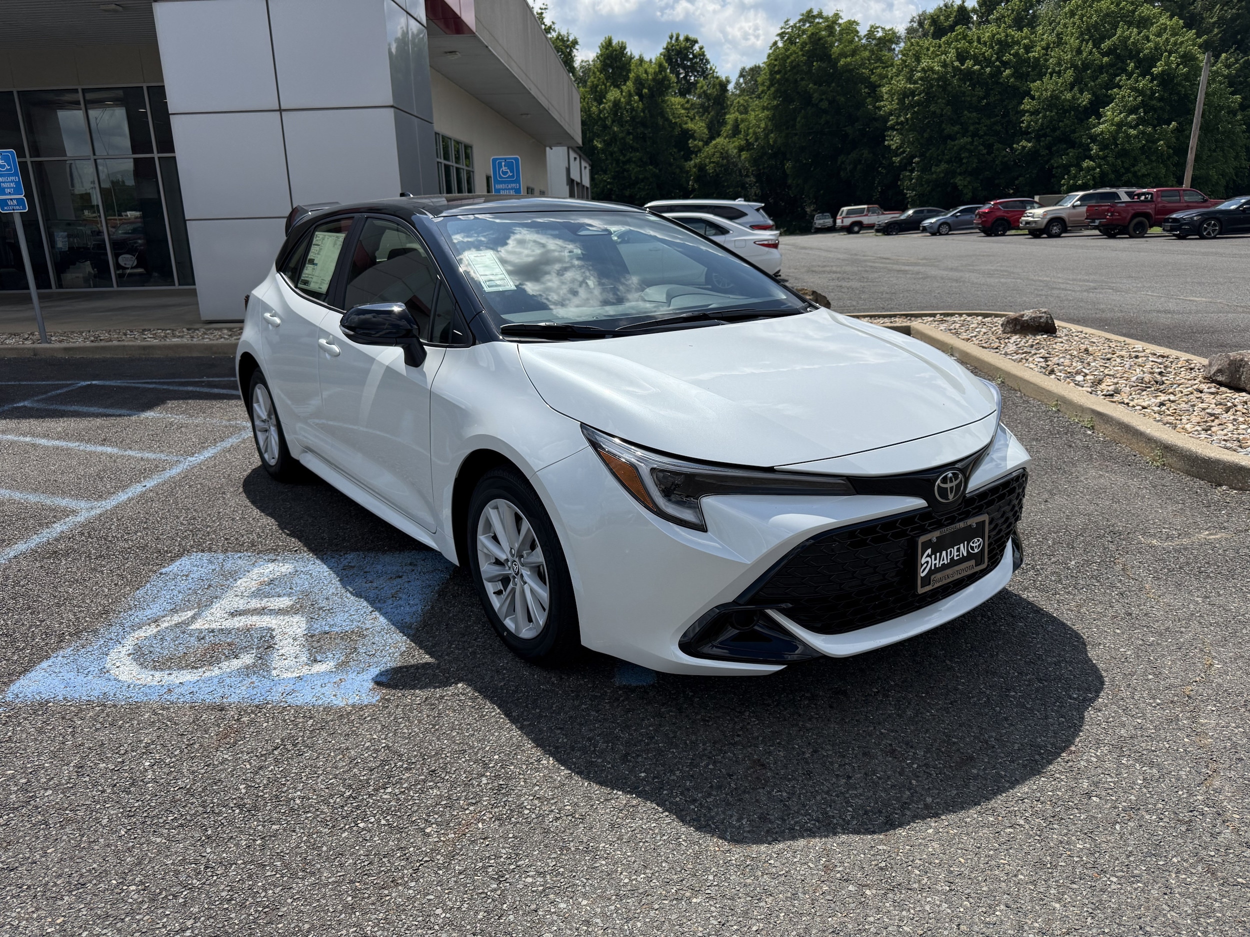 2026 Toyota Corolla SE CVT's photo
