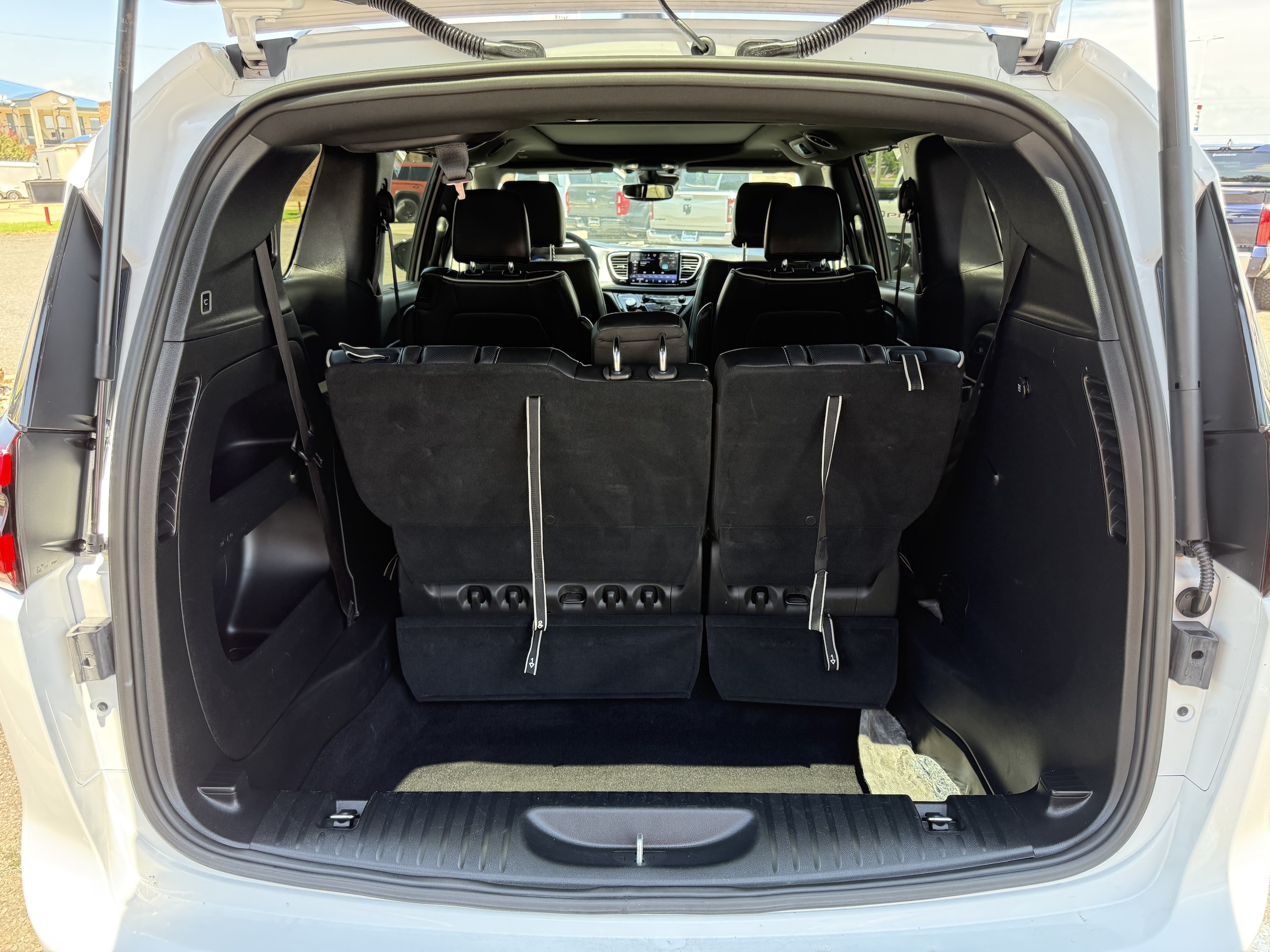 2025 Chrysler Pacifica Limited - Photo 7