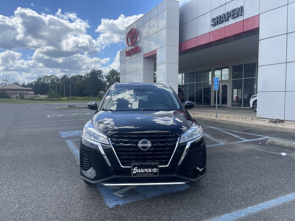 Used 2024 Nissan Kicks SV Sport Utility