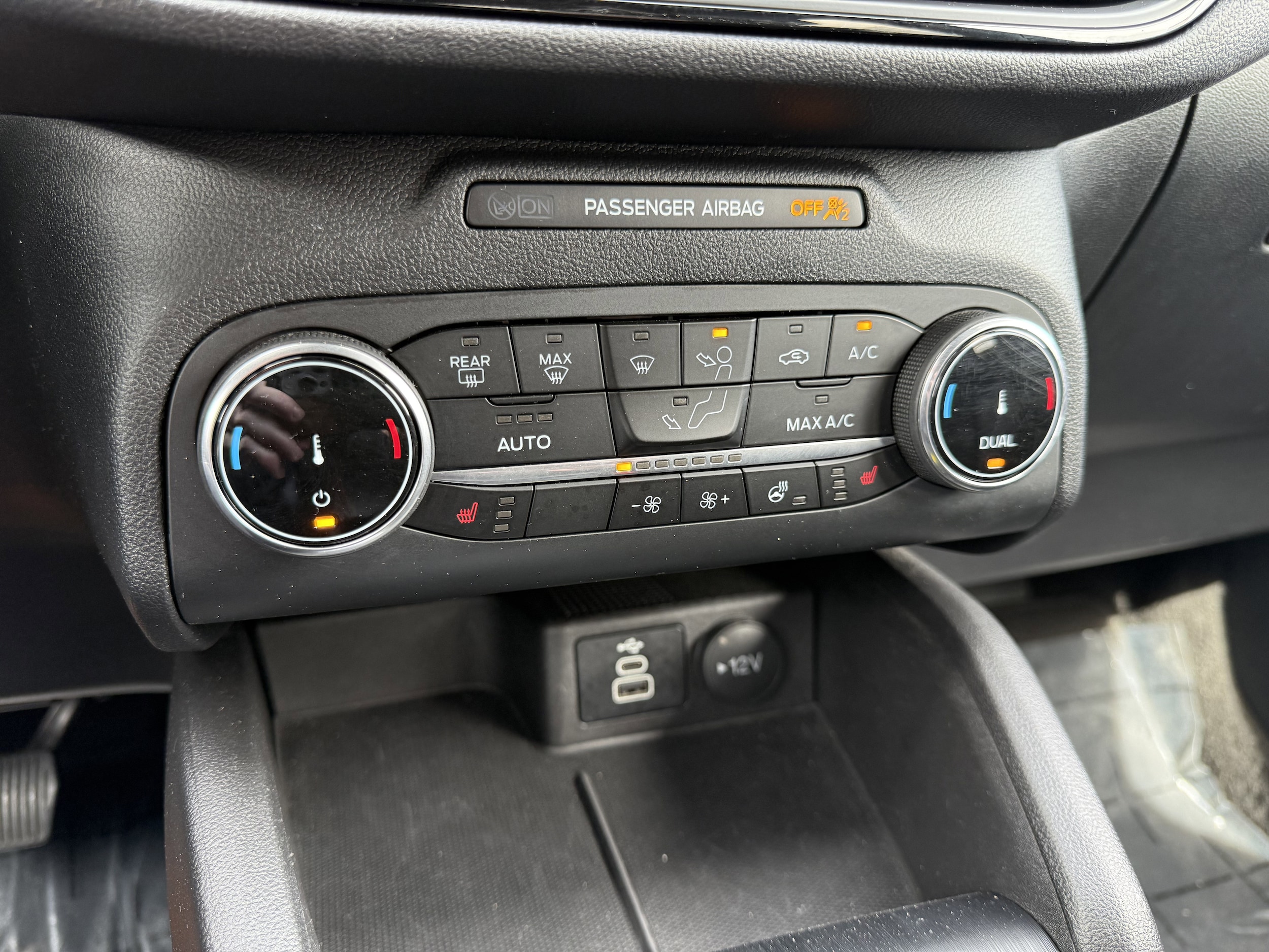 2025 Ford Escape ST-Line Select - Photo 17