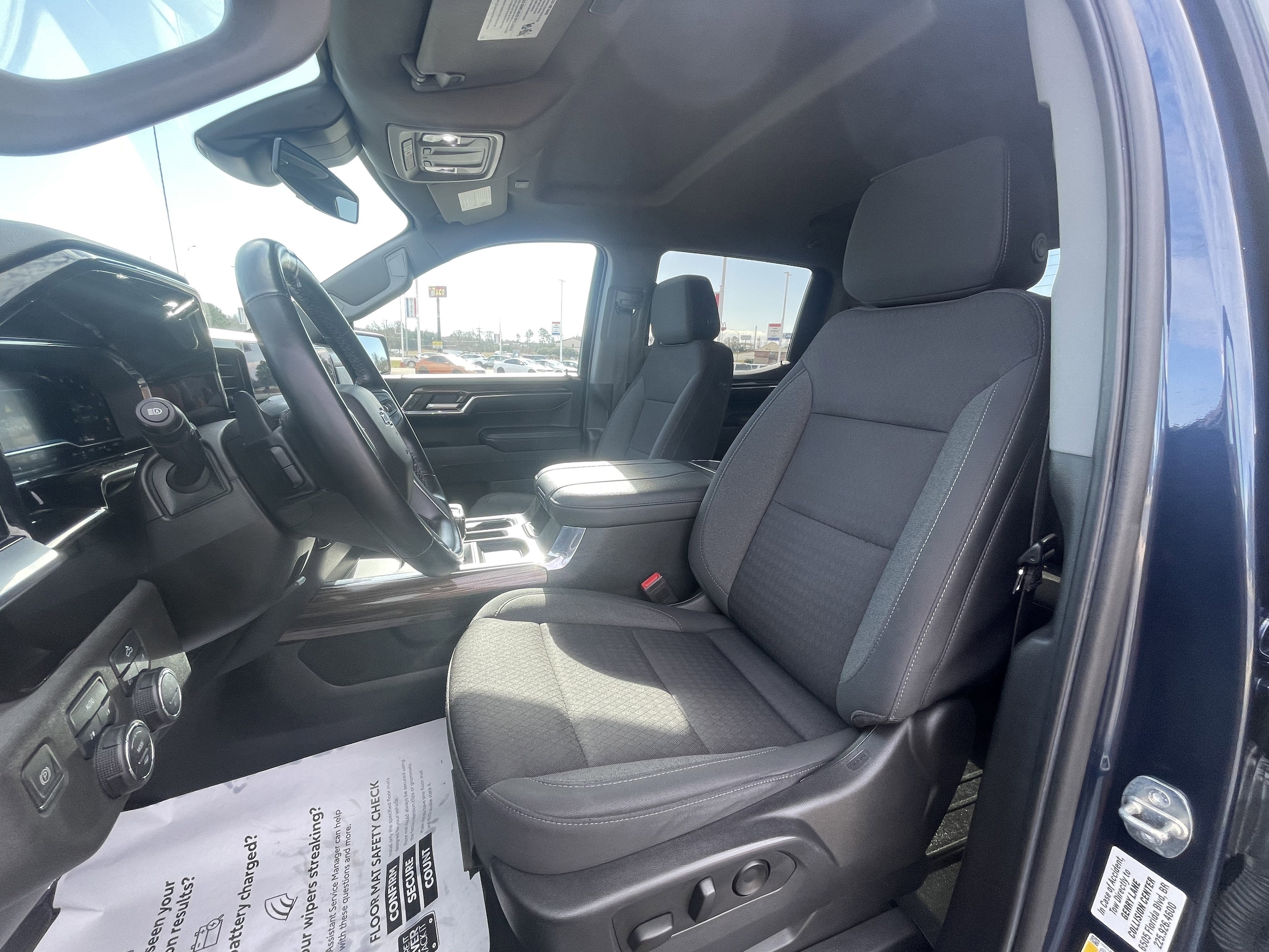 2023 Chevrolet Silverado 1500 RST - Photo 9