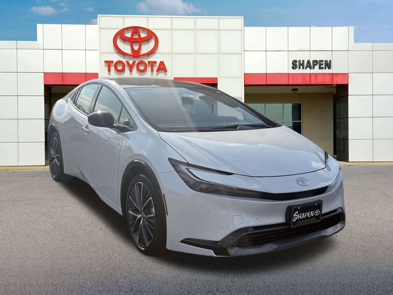 2026 Toyota Prius XLE's photo