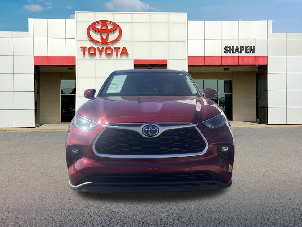 Used 2023 Toyota Highlander Hybrid LE Sport Utility