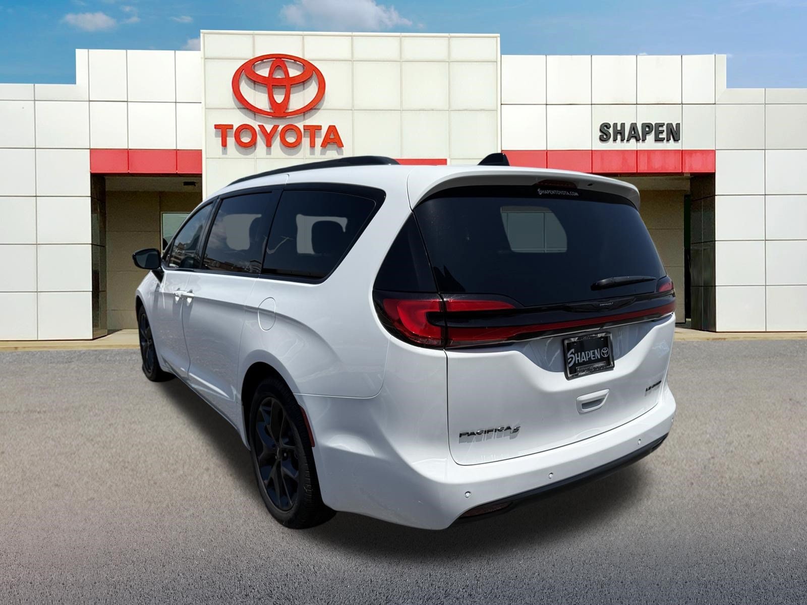 2025 Chrysler Pacifica Limited - Photo 3