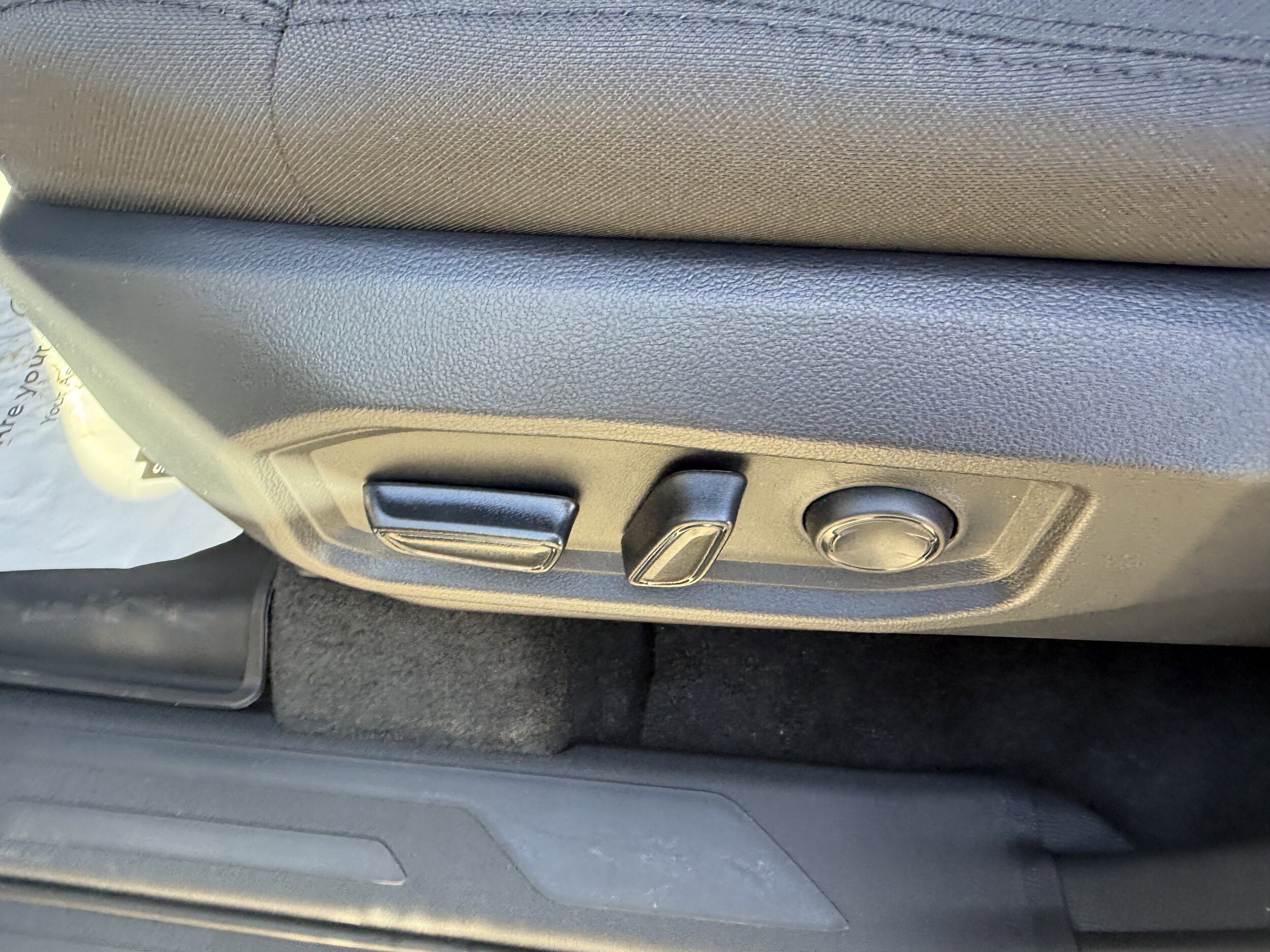 2026 Toyota Tundra SR5 - Photo 12