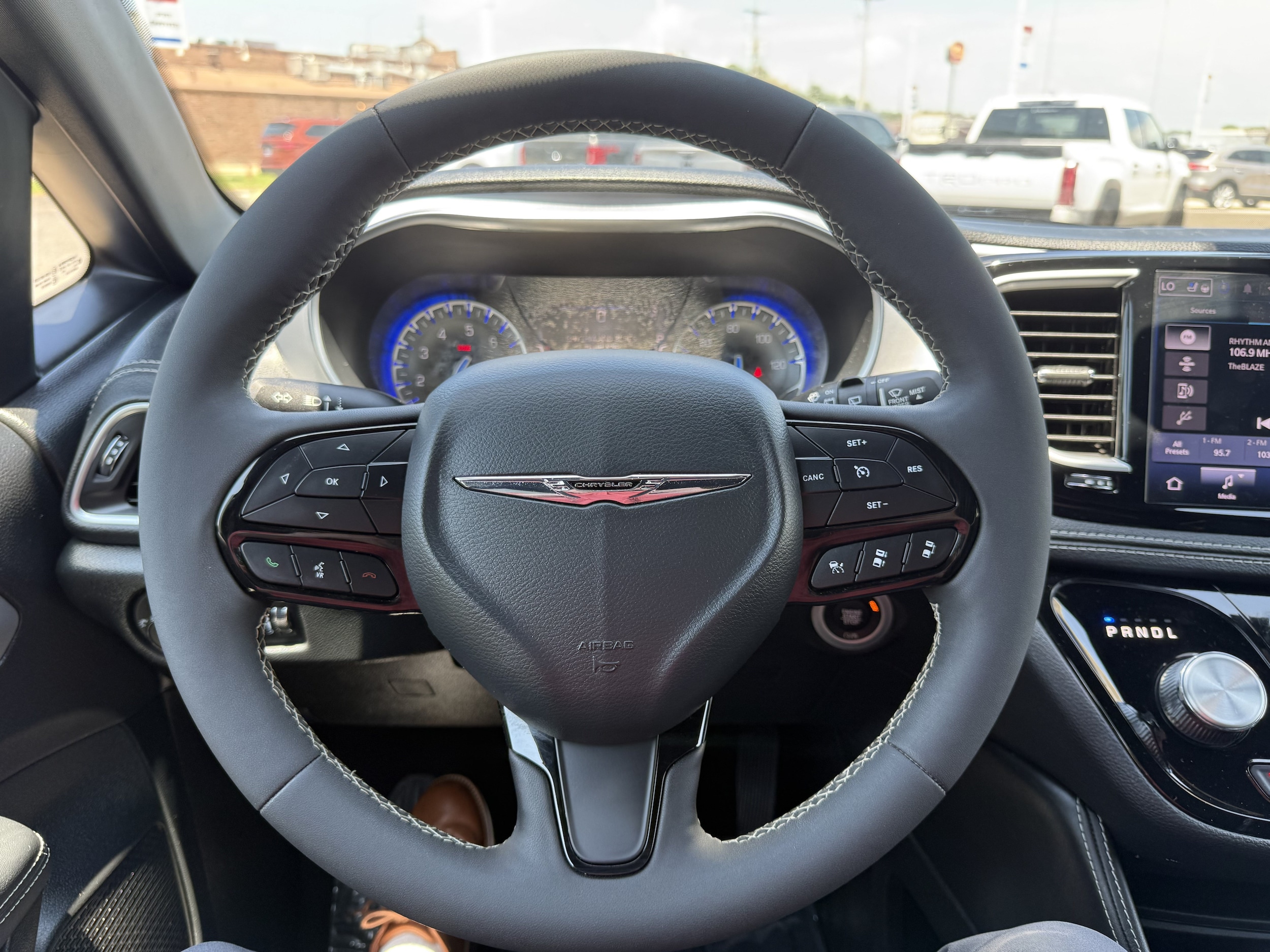 2025 Chrysler Pacifica Limited - Photo 21