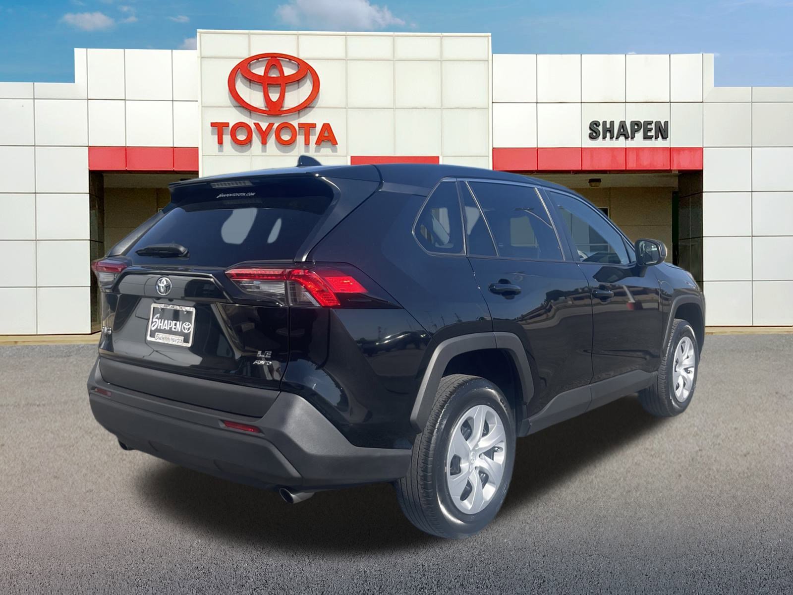 2024 Toyota RAV4 LE photo 2