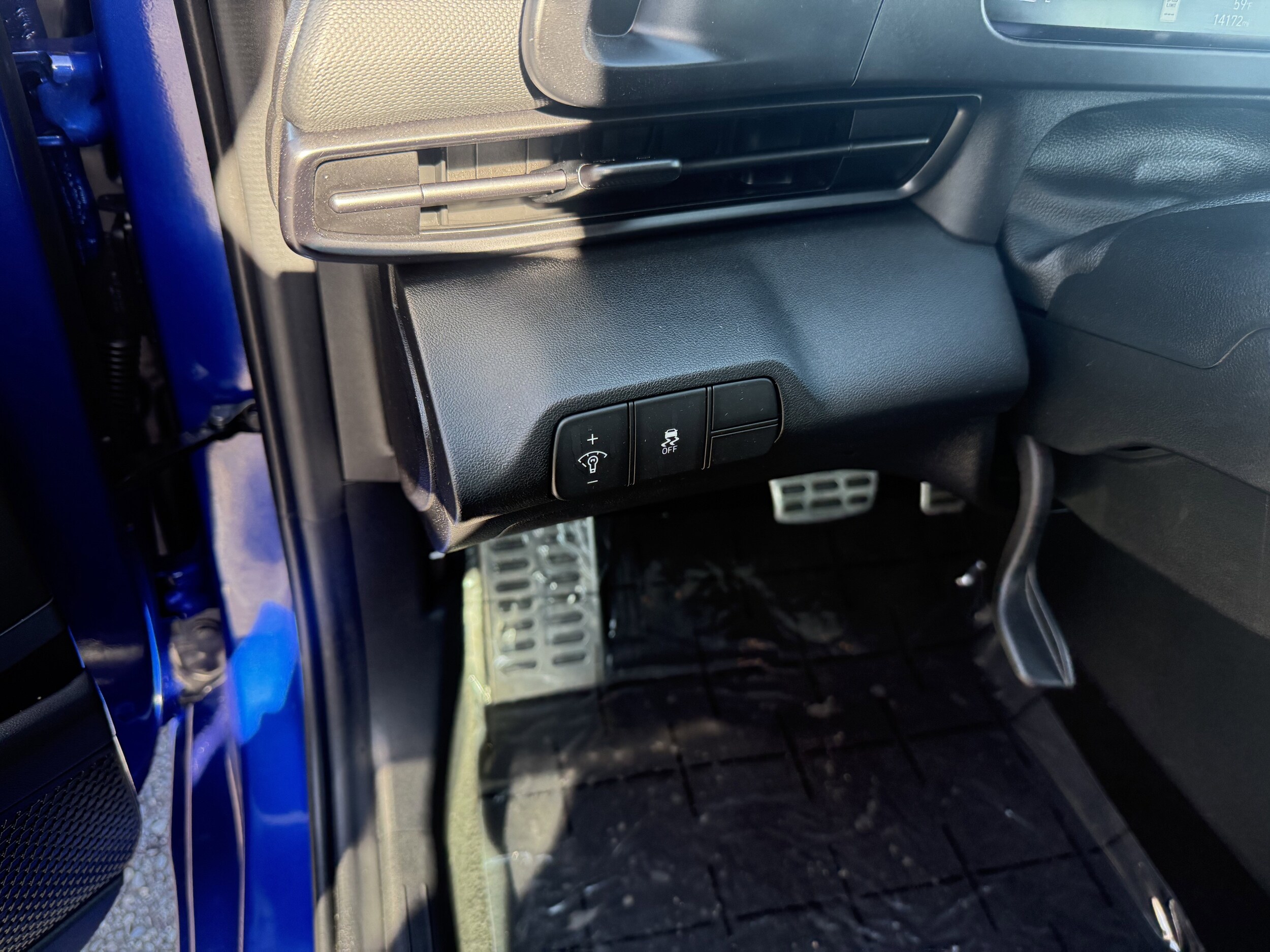 2025 Hyundai Elantra SEL - Photo 12