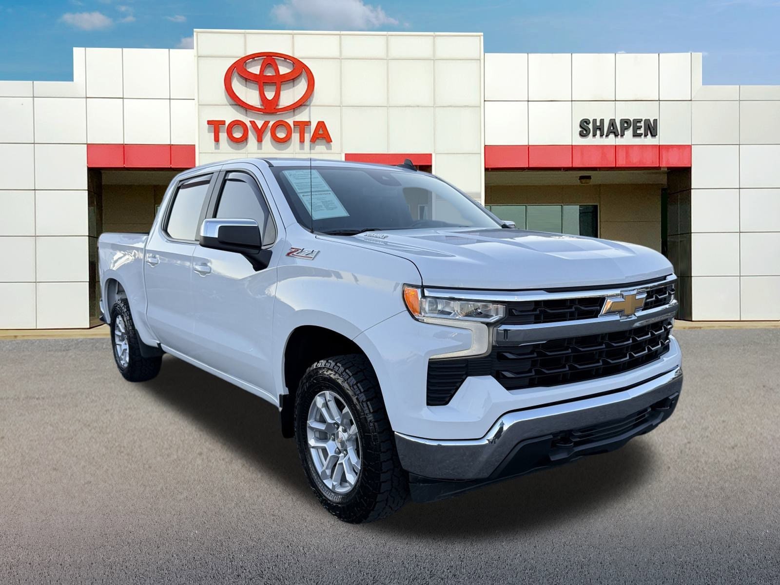 2022 Chevrolet Silverado 1500 LT's photo