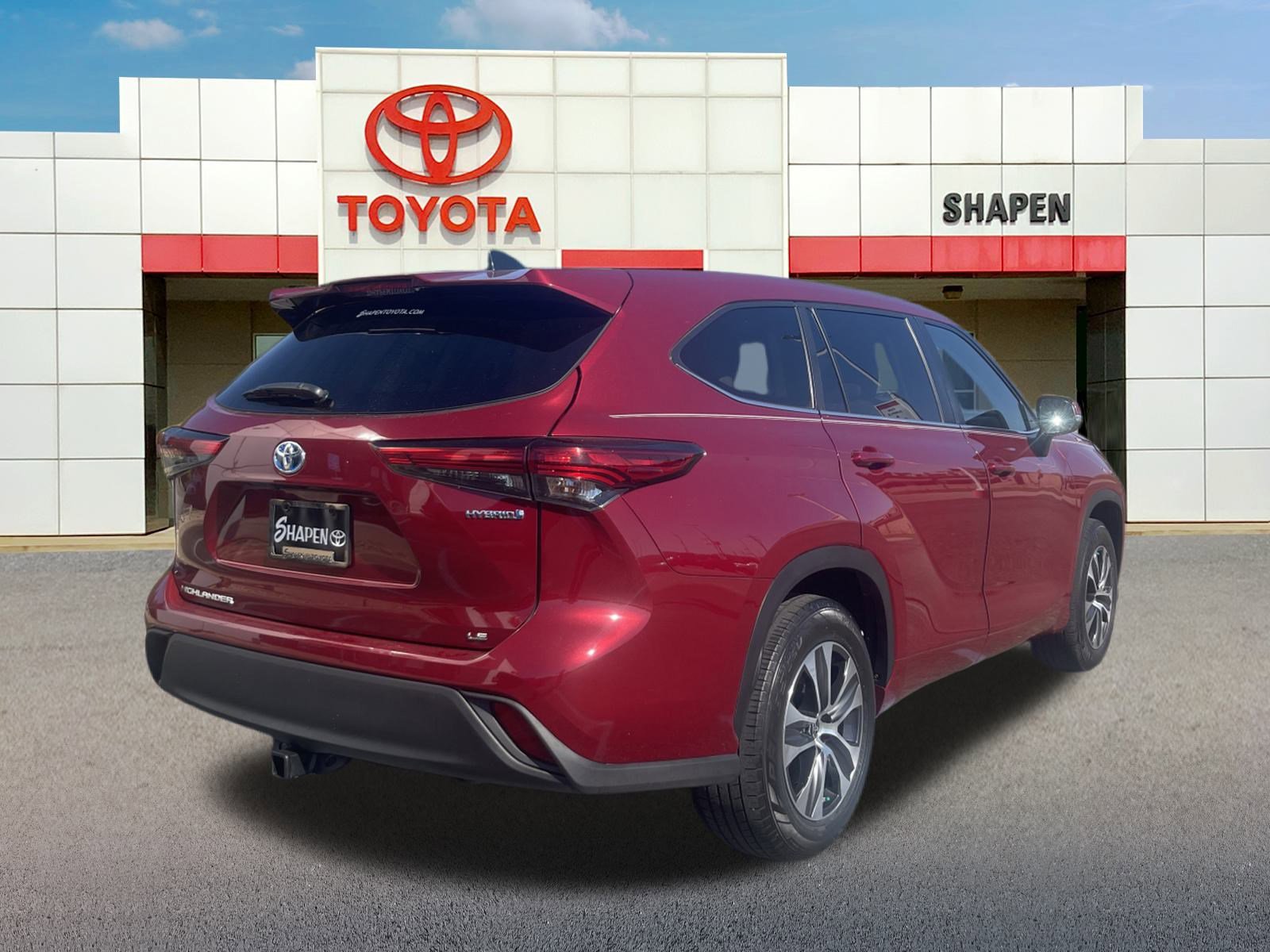 2023 Toyota Highlander Hybrid LE photo 4