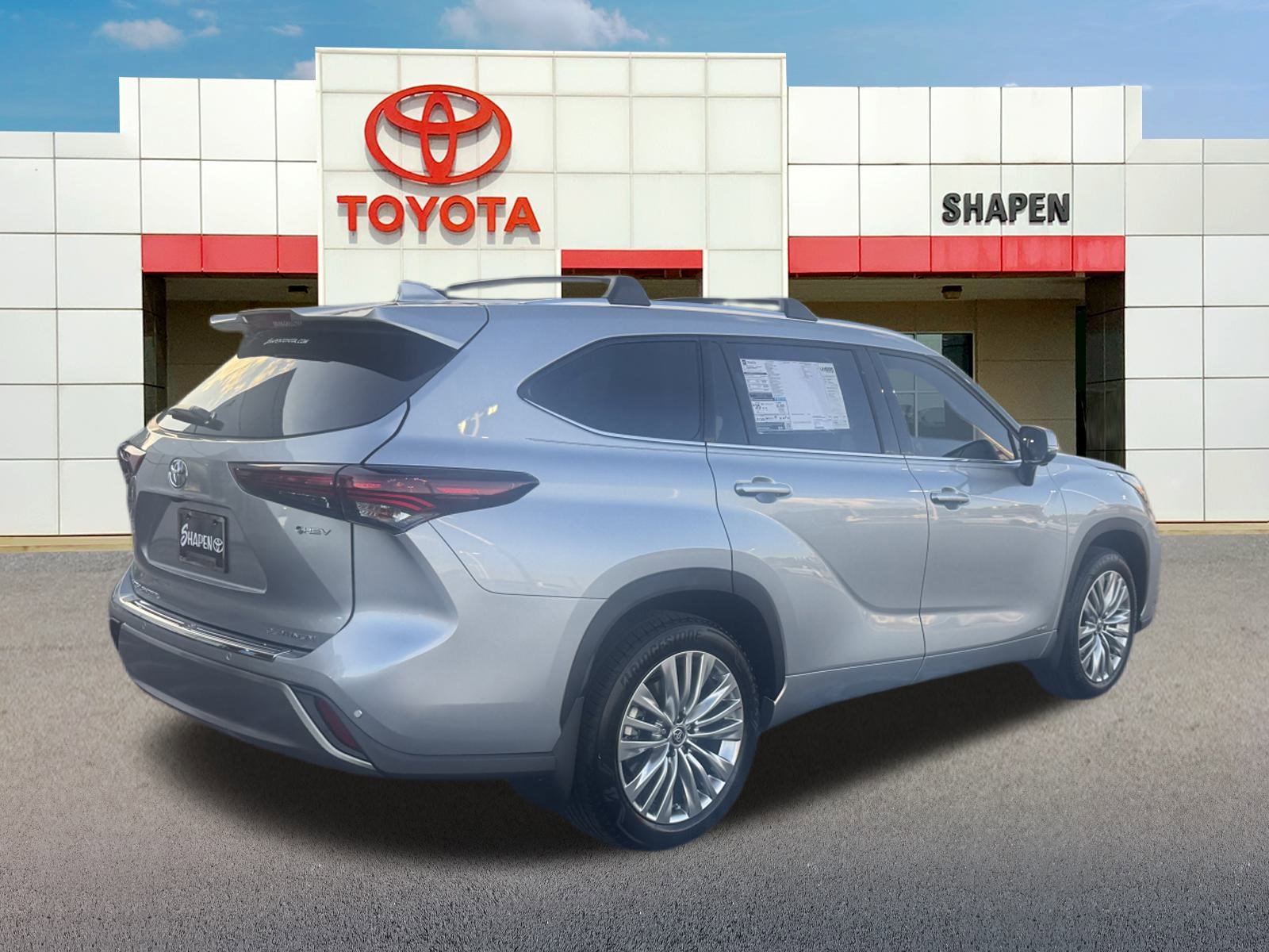 2025 Toyota Highlander Hybrid Platinum photo 2
