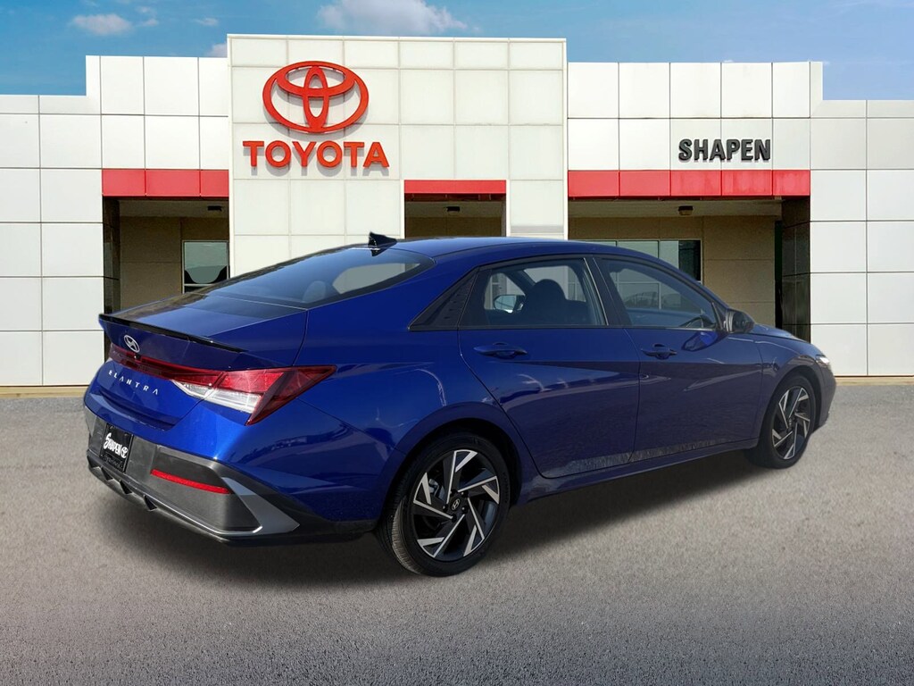 Used 2025 Hyundai Elantra SEL Sport Sedan