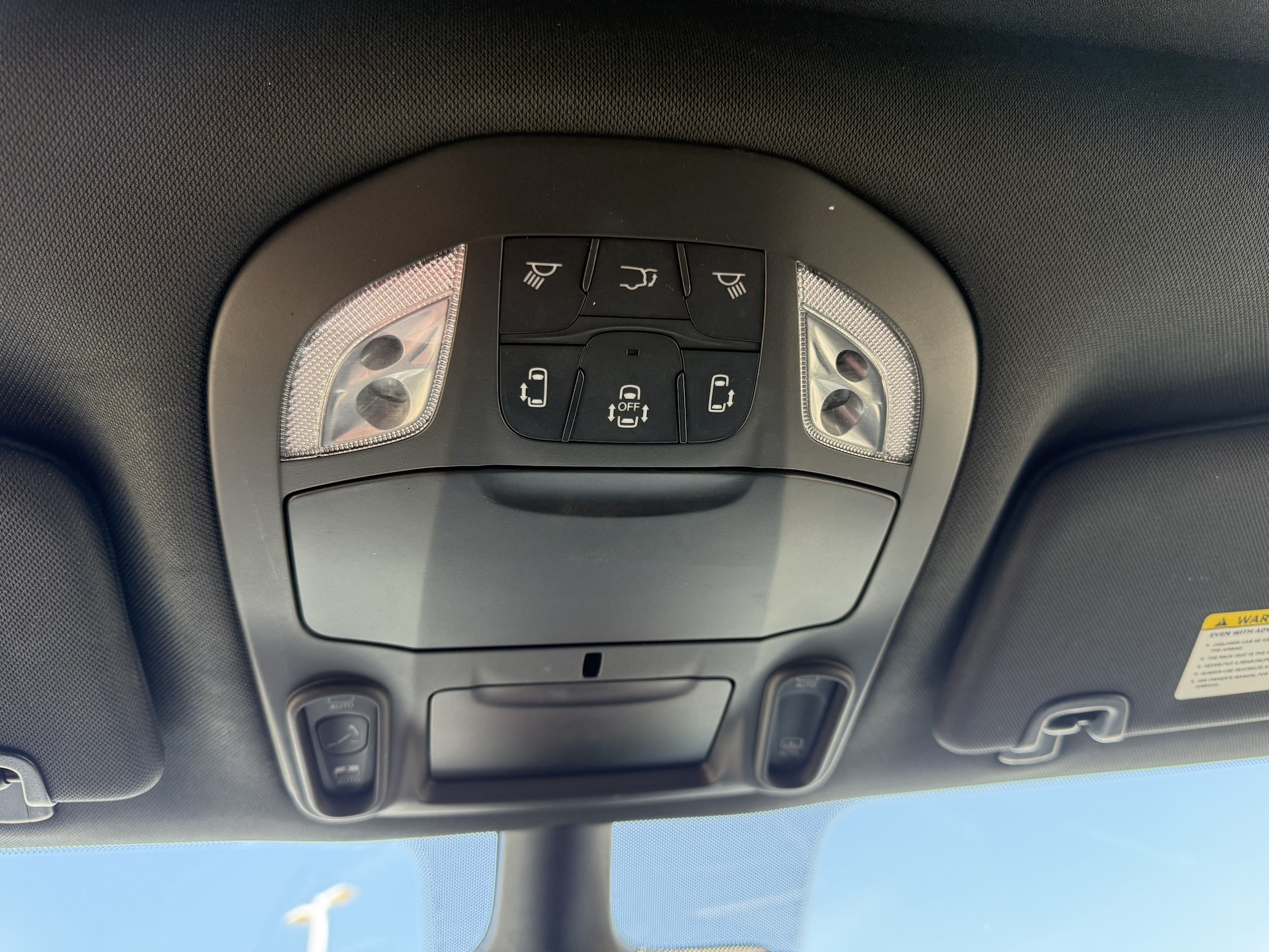 2025 Chrysler Pacifica Limited - Photo 23