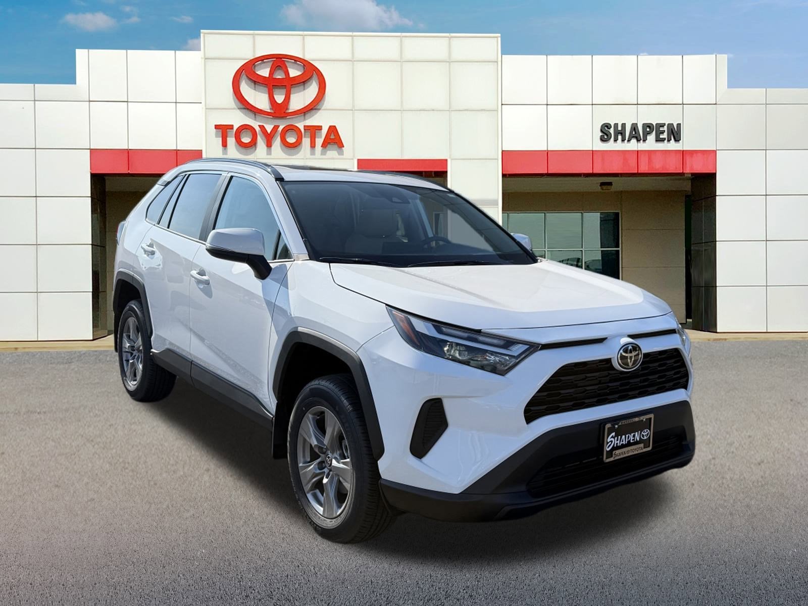 2025 Toyota RAV4 XLE's photo