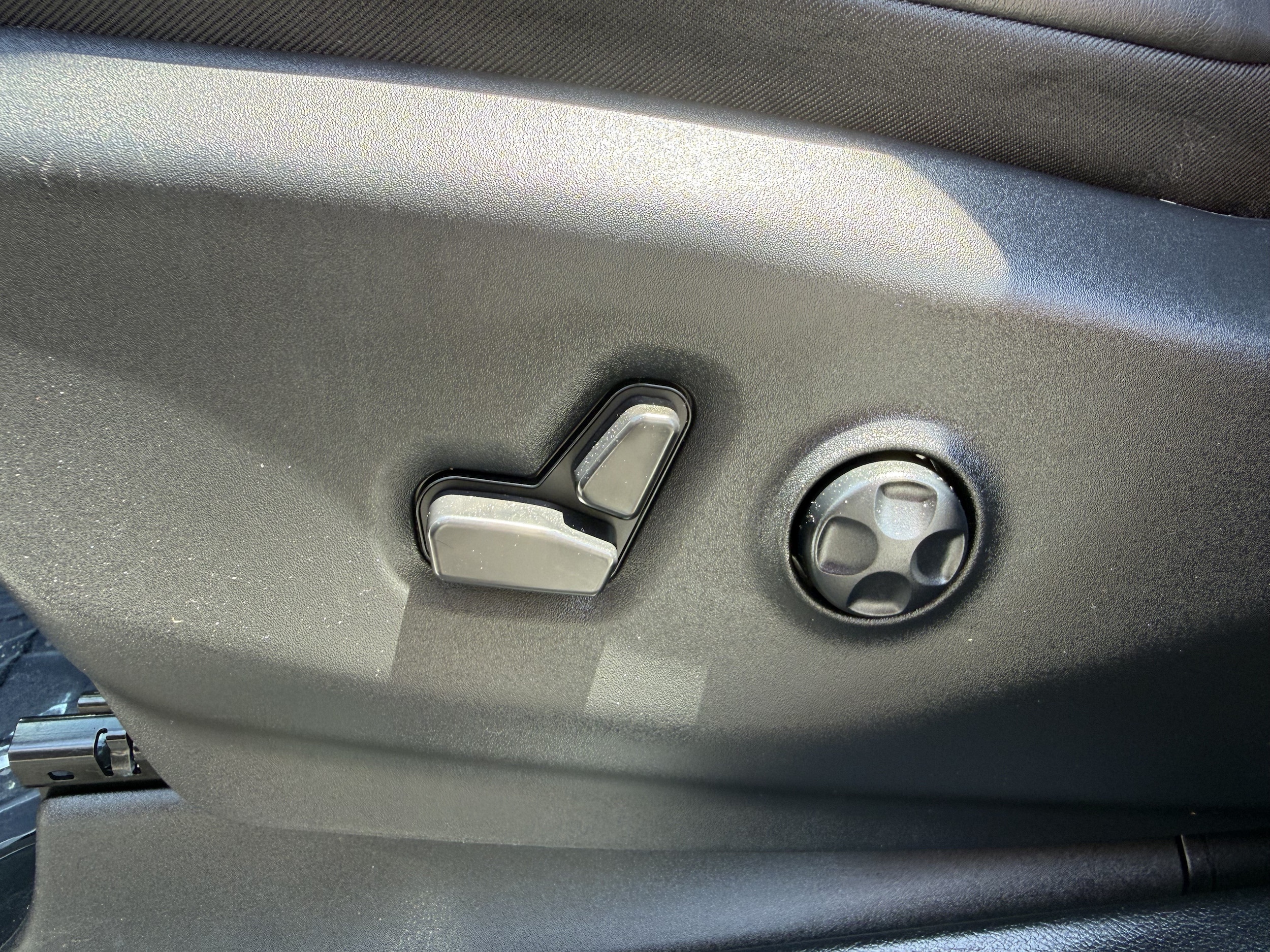 2025 Chrysler Pacifica Limited - Photo 17