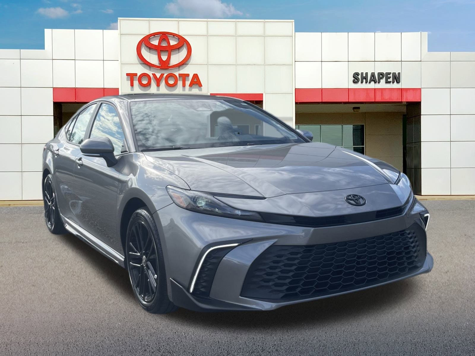 2026 Toyota Camry SE's photo