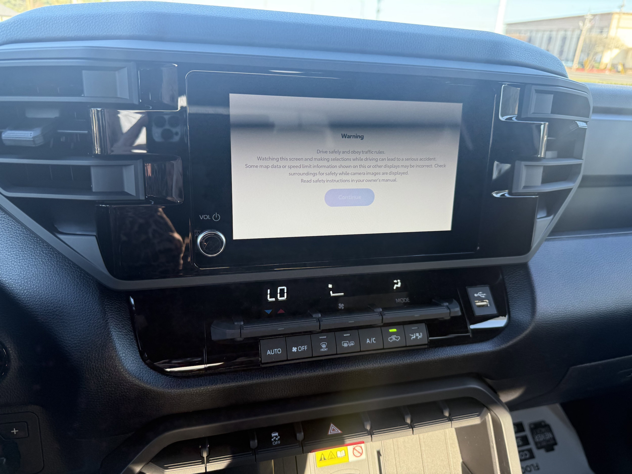 2026 Toyota Tundra SR5 - Photo 17