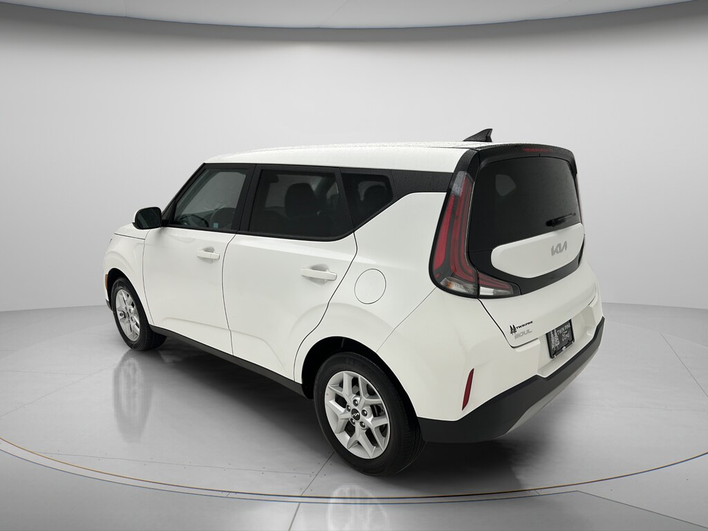 Used 2025 Kia Soul LX Hatchback