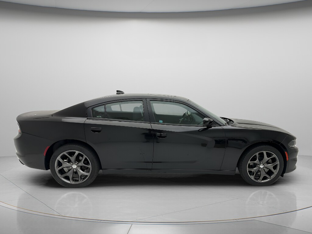 Used 2015 Dodge Charger SXT Sedan