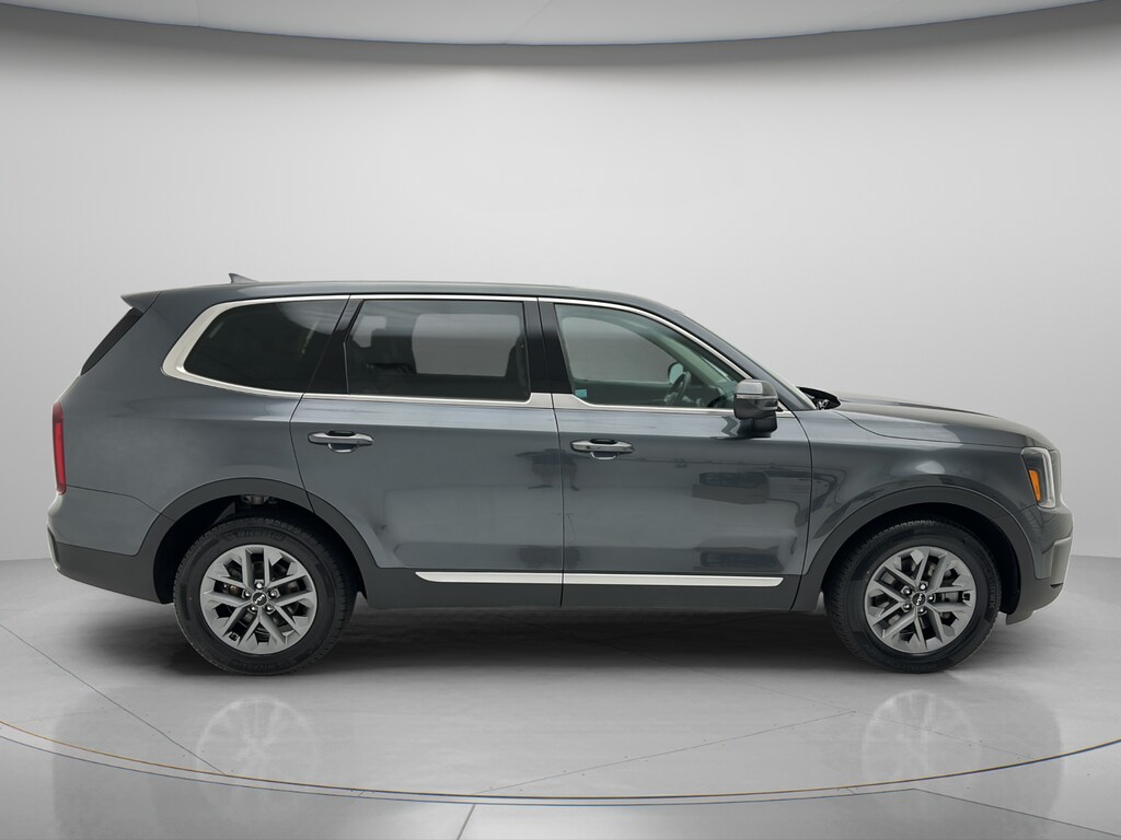 Used 2023 Kia Telluride LX SUV